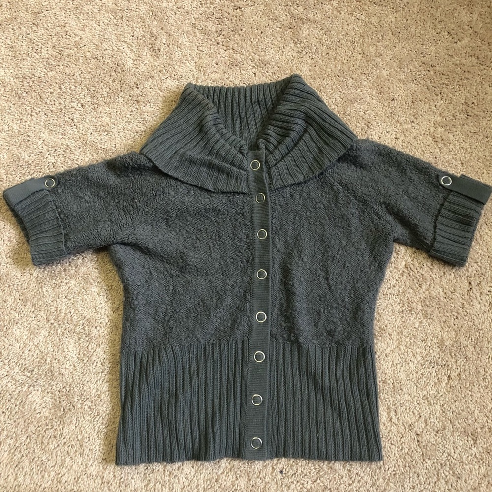 Gray button-up short-sleeve wool sweater
